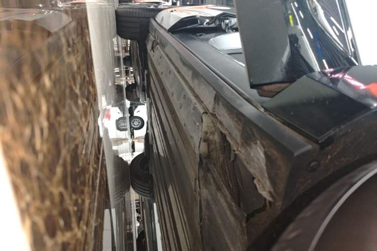 Used Cadillac OPTIQ 2024 Four-Wheel Drive Long-Range Version Right Side Sill