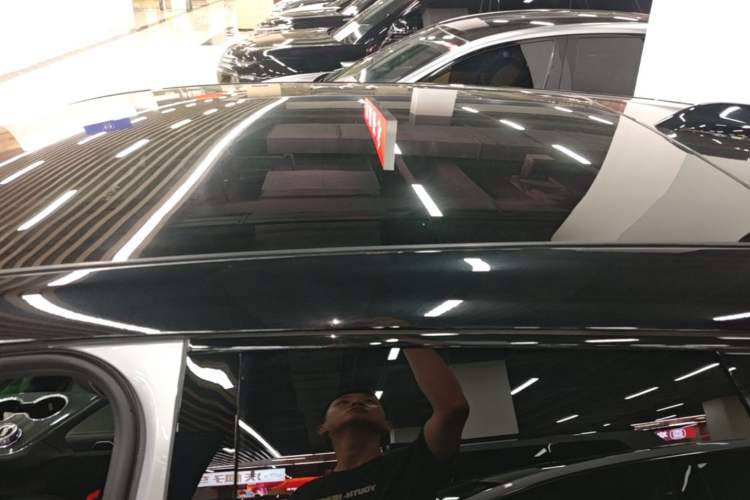 Used Cadillac OPTIQ 2024 Four-Wheel Drive Long-Range Version Roof