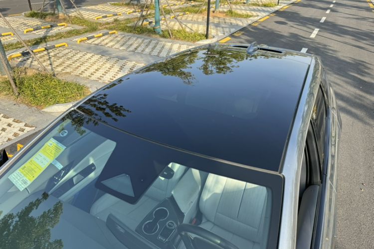 Used Cadillac OPTIQ 2024 Standard Range Version Roof
