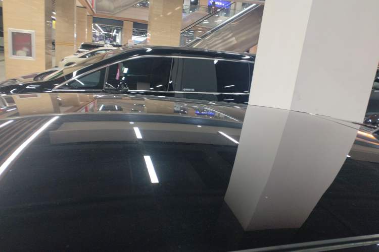 Used Cadillac OPTIQ 2024 Four-Wheel Drive Long-Range Version Roof