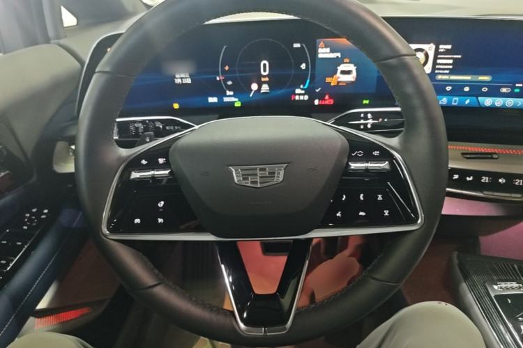 Used Cadillac OPTIQ 2024 Standard Range Version Steering Wheel