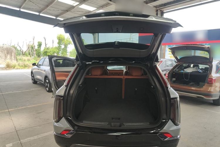 Used Cadillac OPTIQ 2024 Four-Wheel Drive Long-Range Version Trunk