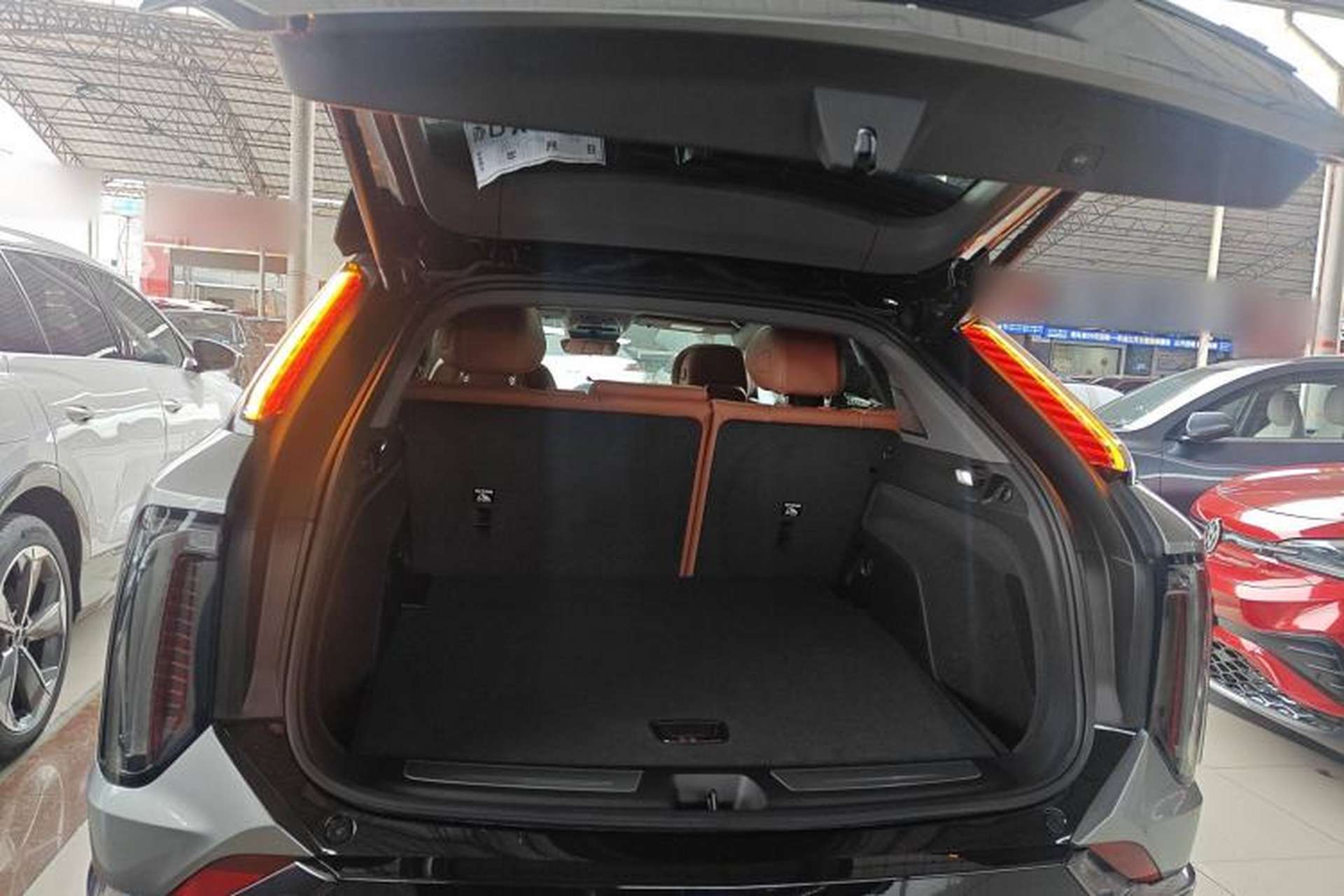 Used Cadillac OPTIQ 2024 Four-Wheel Drive Long-Range Version Trunk