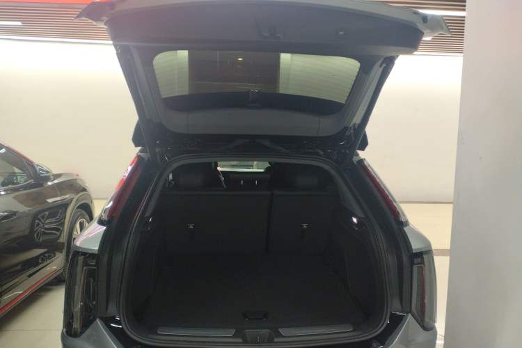 Used Cadillac OPTIQ 2024 Four-Wheel Drive Long-Range Version Trunk