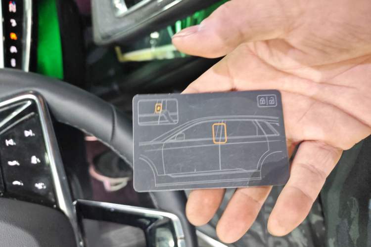 Used Cadillac OPTIQ 2024 Standard Range Version Vehicle Key