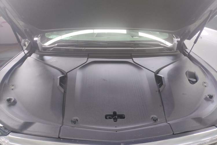 Used Cadillac OPTIQ 2024 Four-Wheel Drive Long-Range Version Engine Bay