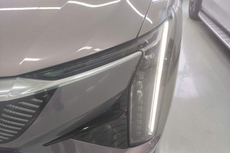 Used Cadillac OPTIQ 2024 Four-Wheel Drive Long-Range Version Left Front Headlight