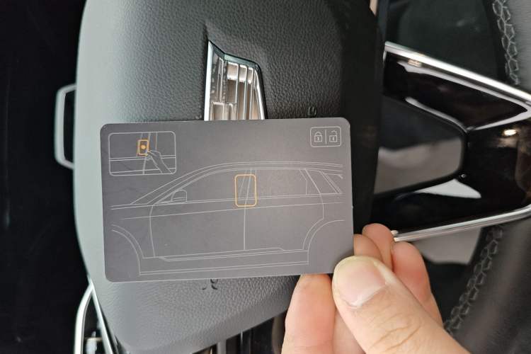 Used Cadillac OPTIQ 2024 Four-Wheel Drive Long-Range Version Vehicle Key