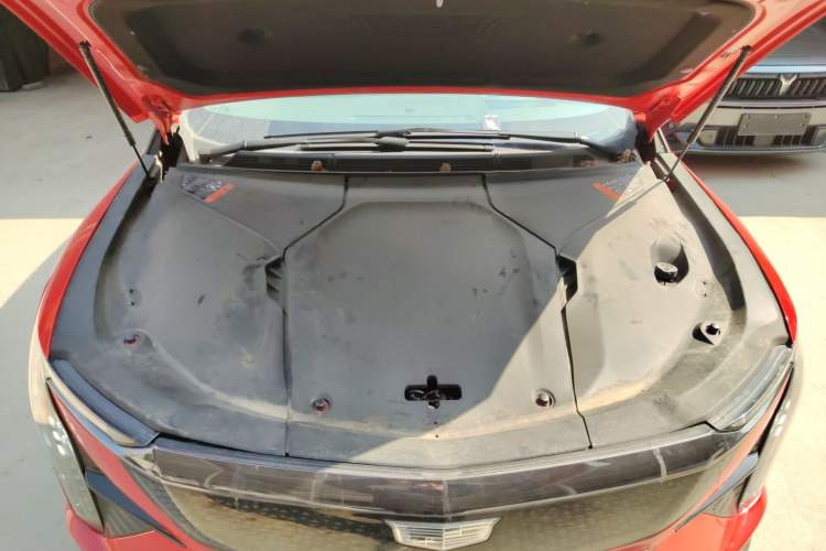 Used Cadillac OPTIQ 2024 Four-Wheel Drive Long-Range Version Engine Bay