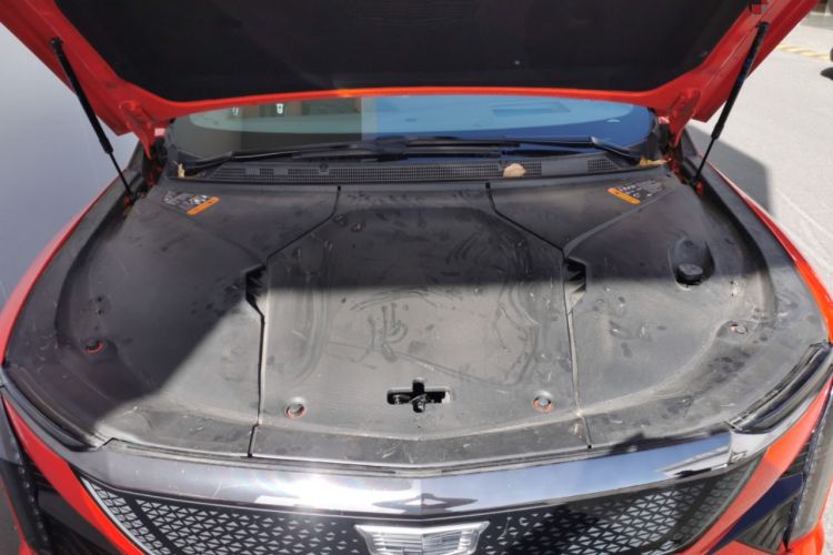 Used Cadillac OPTIQ 2024 Four-Wheel Drive Long-Range Version Engine Bay