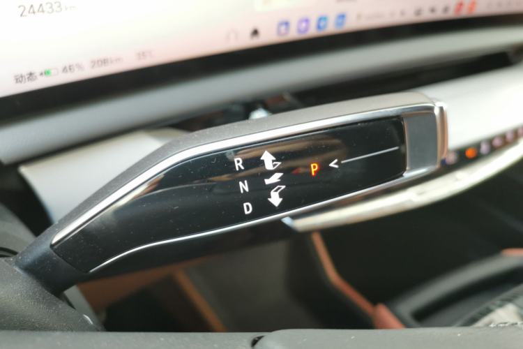 Used Cadillac OPTIQ 2024 Four-Wheel Drive Long-Range Version Gear Lever