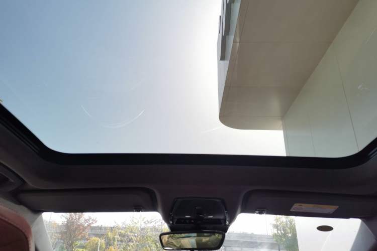 Used Cadillac OPTIQ 2024 Four-Wheel Drive Long-Range Version Headliner