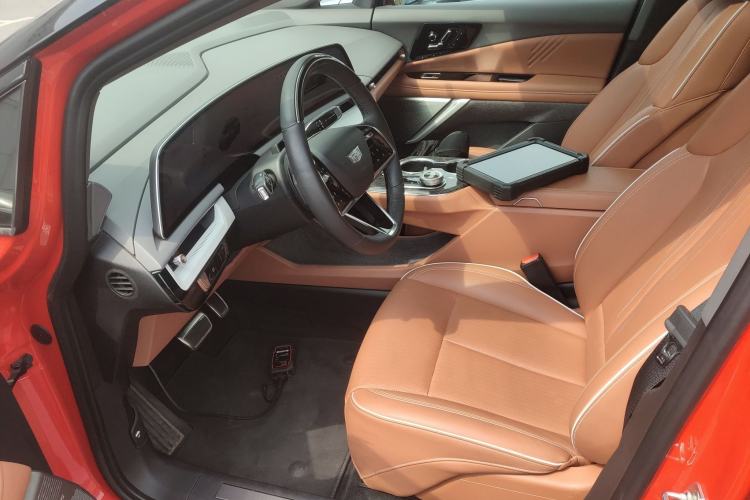 Used Cadillac OPTIQ 2024 Four-Wheel Drive Long-Range Version Left Front Seat