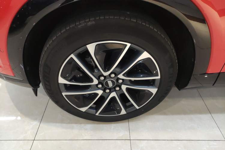 Used Cadillac OPTIQ 2024 Four-Wheel Drive Long-Range Version Left Front Wheel Hub