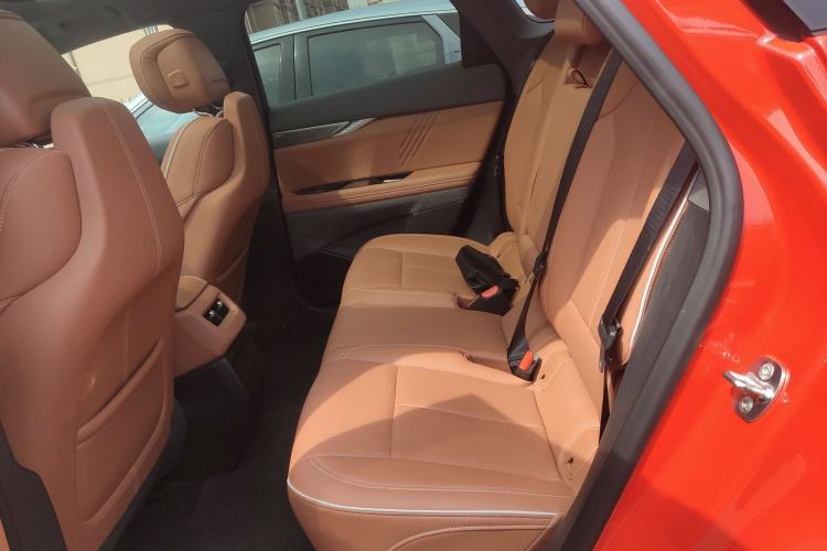 Used Cadillac OPTIQ 2024 Four-Wheel Drive Long-Range Version Left Rear Seat