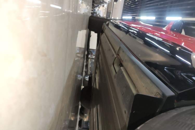 Used Cadillac OPTIQ 2024 Four-Wheel Drive Long-Range Version Left Side Sill