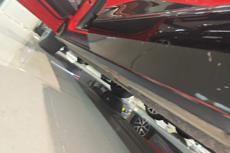 Used Cadillac OPTIQ 2024 Four-Wheel Drive Long-Range Version Left Side Sill