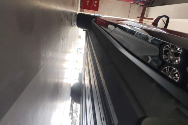 Used Cadillac OPTIQ 2024 Four-Wheel Drive Long-Range Version Left Side Sill