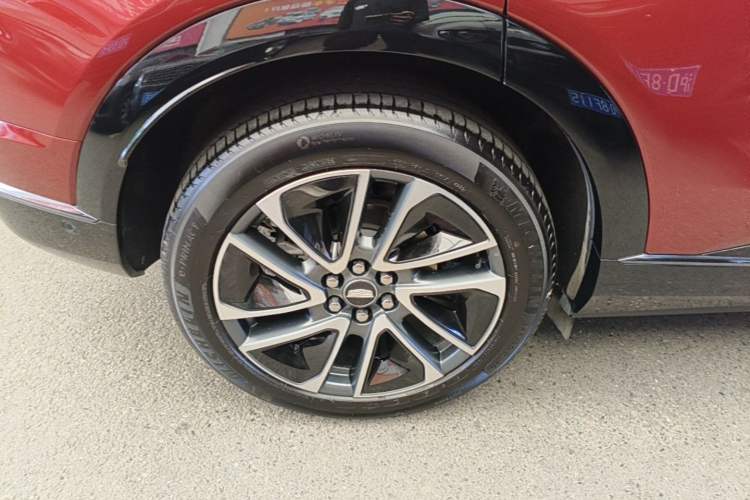 Used Cadillac OPTIQ 2024 Four-Wheel Drive Long-Range Version Right Rear Wheel Hub