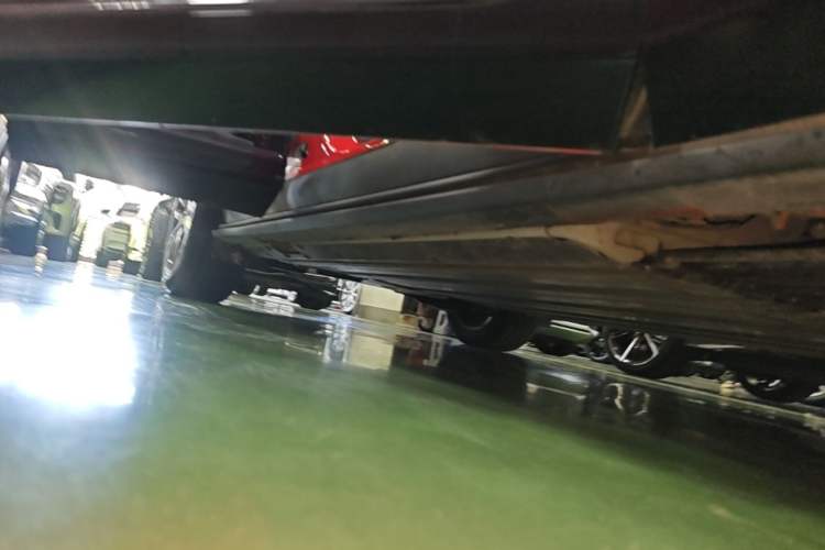Used Cadillac OPTIQ 2024 Four-Wheel Drive Long-Range Version Right Side Sill