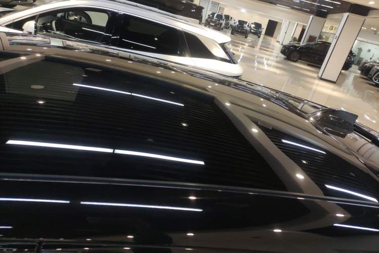 Used Cadillac OPTIQ 2024 Four-Wheel Drive Long-Range Version Roof