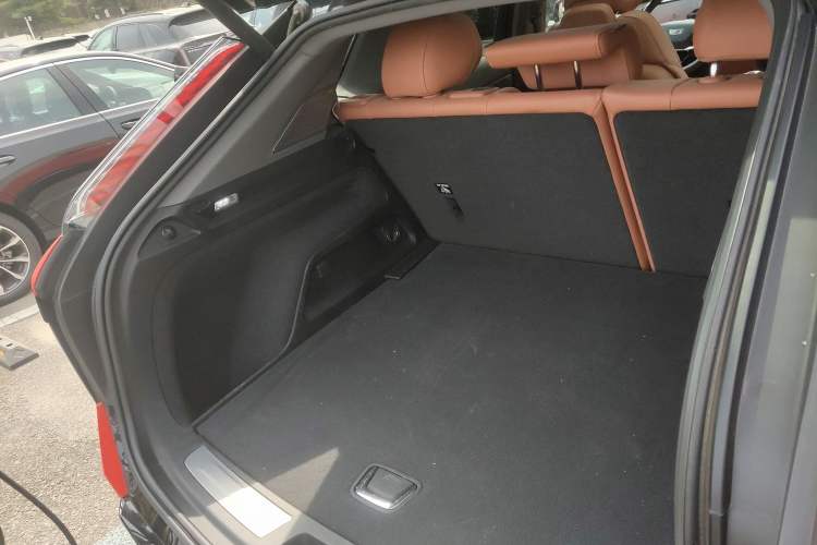 Used Cadillac OPTIQ 2024 Four-Wheel Drive Long-Range Version Trunk