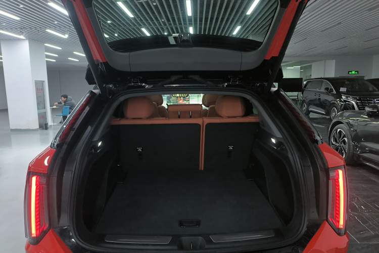 Used Cadillac OPTIQ 2024 Four-Wheel Drive Long-Range Version Trunk