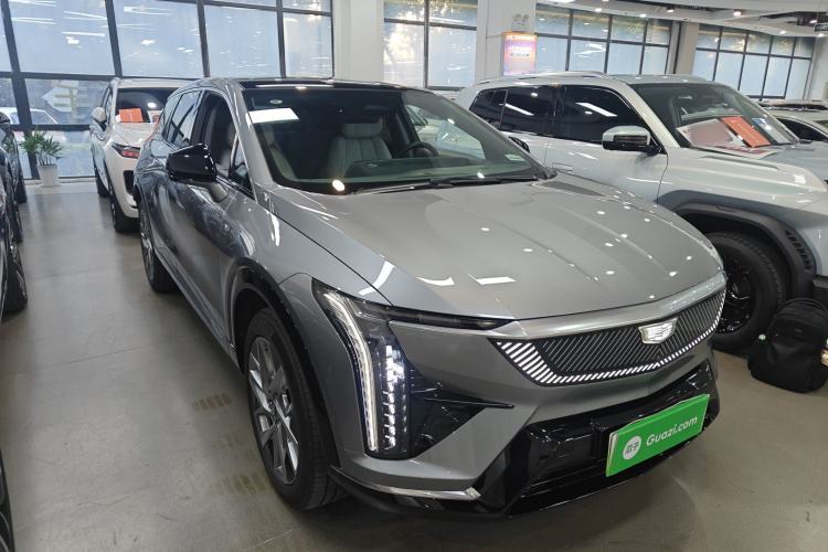 Used Cadillac OPTIQ 2024 Standard Range Version Exterior 2