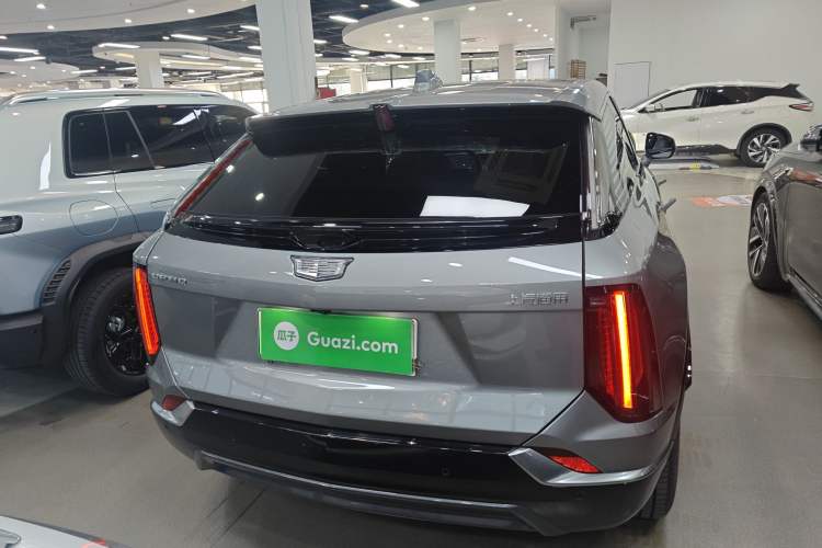 Used Cadillac OPTIQ 2024 Standard Range Version Exterior 4
