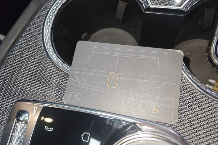 Used Cadillac OPTIQ 2024 Standard Range Version Interior 1
