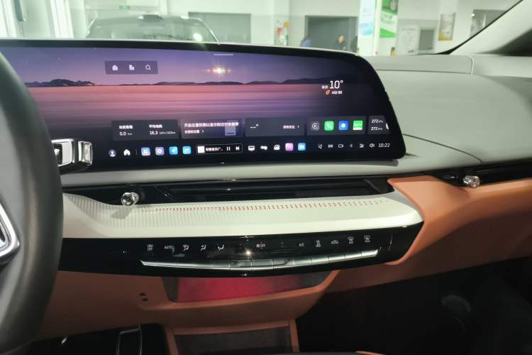Used Cadillac OPTIQ 2024 Four-Wheel Drive Long-Range Version Audio And AC Panel