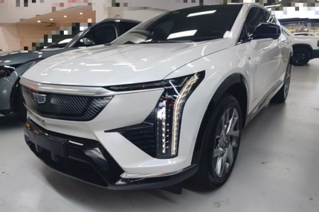 Used Cadillac OPTIQ 2024 Standard Range Version