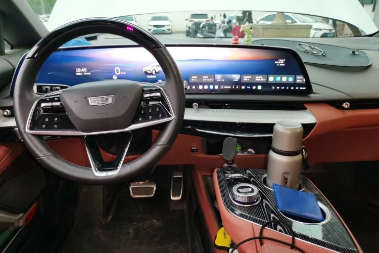 Used Cadillac OPTIQ 2024 Four-Wheel Drive Long-Range Version Center Console