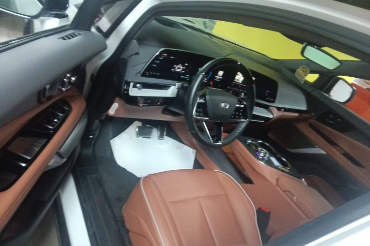 Used Cadillac OPTIQ 2024 Four-Wheel Drive Long-Range Version Driver Seat