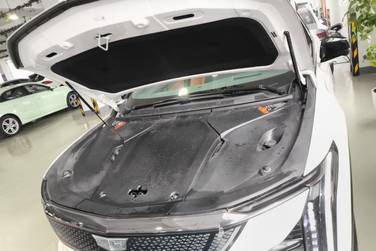 Used Cadillac OPTIQ 2024 Four-Wheel Drive Long-Range Version Engine Bay
