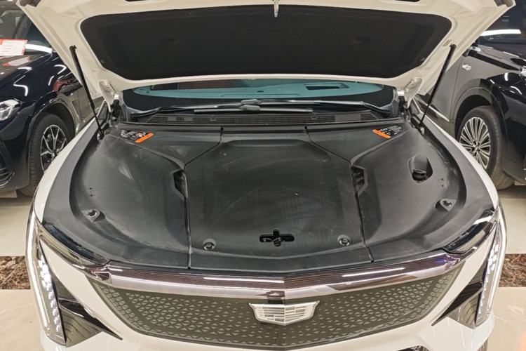 Used Cadillac OPTIQ 2024 Four-Wheel Drive Long-Range Version Engine Bay
