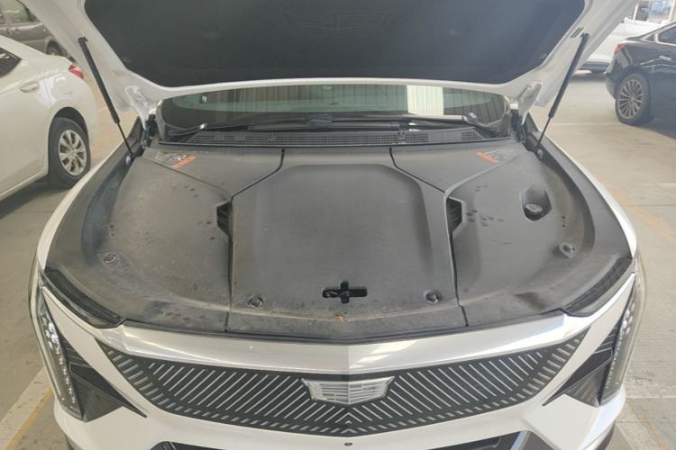 Used Cadillac OPTIQ 2024 Standard Range Version Engine Bay