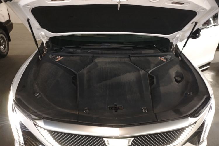 Used Cadillac OPTIQ 2024 Standard Range Version Engine Bay