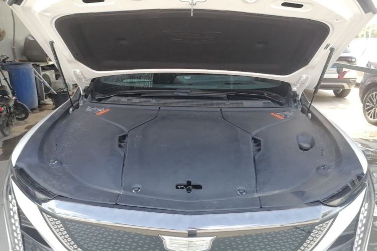 Used Cadillac OPTIQ 2024 Four-Wheel Drive Long-Range Version Engine Bay