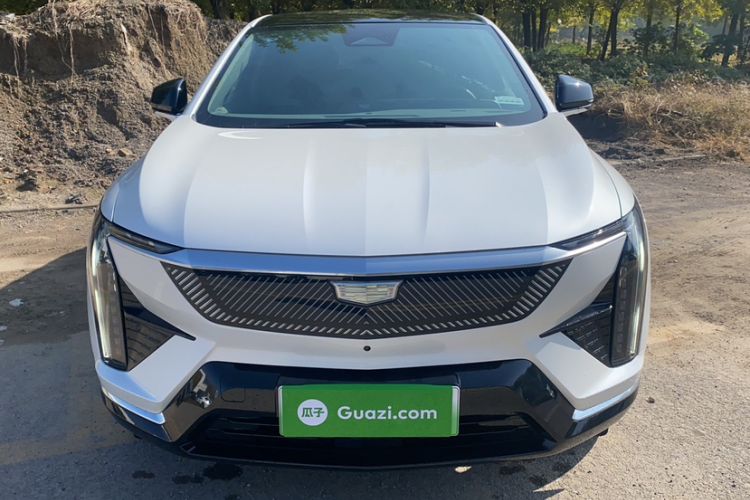 Used Cadillac OPTIQ 2024 Standard Range Version Exterior 1