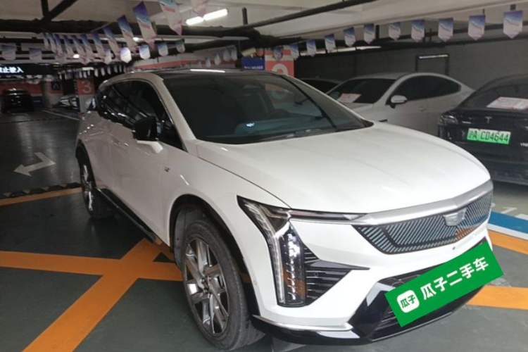 Used Cadillac OPTIQ 2024 Standard Range Version Exterior 1