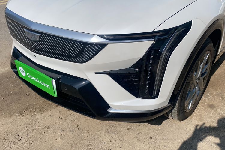 Used Cadillac OPTIQ 2024 Standard Range Version Exterior 4