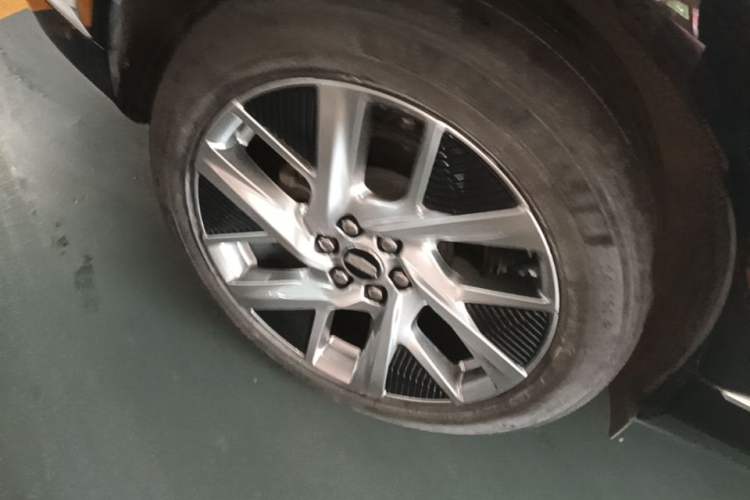 Used Cadillac OPTIQ 2024 Standard Range Version Exterior 5