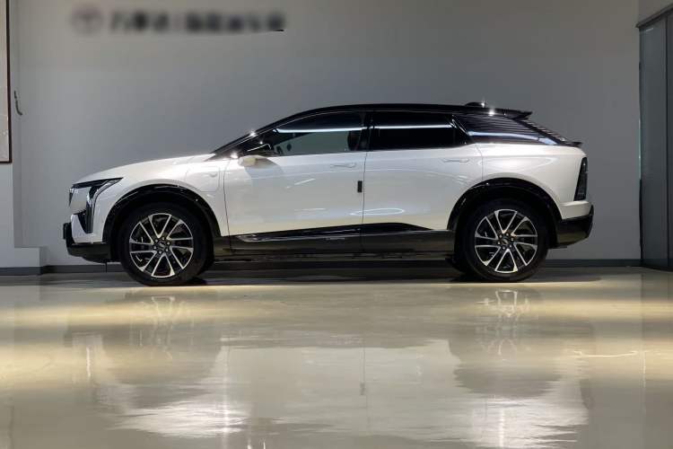 Used Cadillac OPTIQ 2024 Four-Wheel Drive Long-Range Version Exterior 7