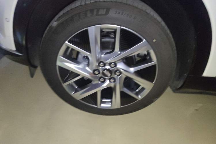 Used Cadillac OPTIQ 2024 Standard Range Version Exterior 7
