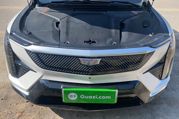 Used Cadillac OPTIQ 2024 Standard Range Version Exterior 9