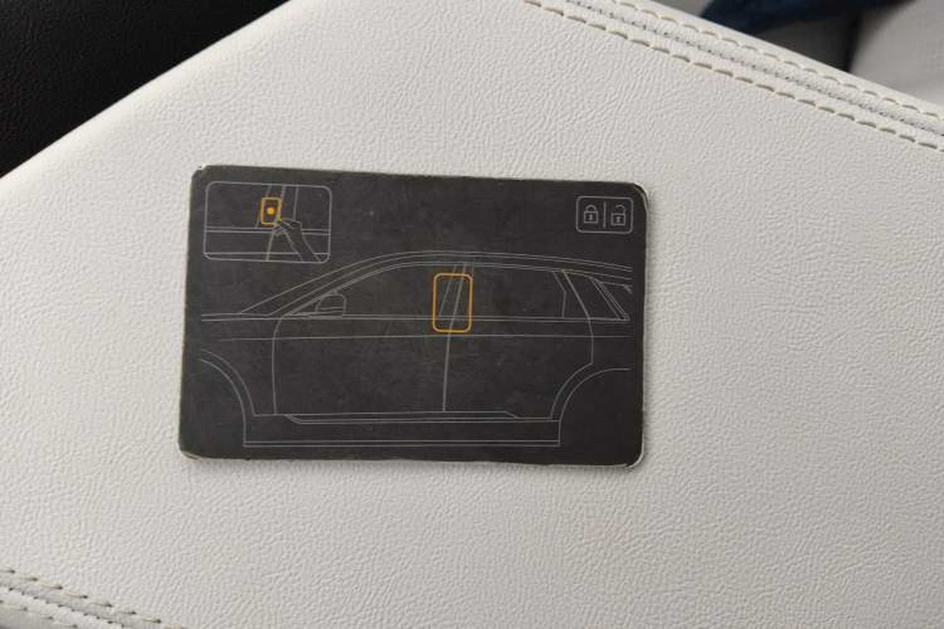 Used Cadillac OPTIQ 2024 Standard Range Version Interior 1