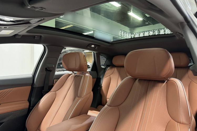 Used Cadillac OPTIQ 2024 Four-Wheel Drive Long-Range Version Interior 11