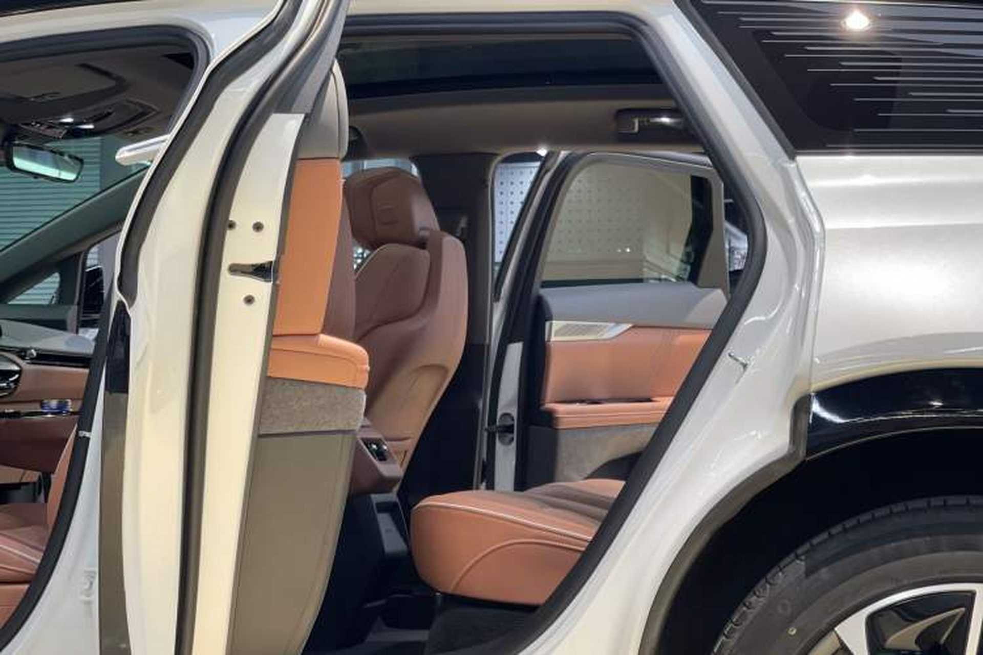 Used Cadillac OPTIQ 2024 Four-Wheel Drive Long-Range Version Interior 15
