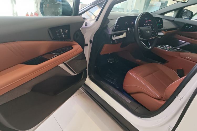 Used Cadillac OPTIQ 2024 Four-Wheel Drive Long-Range Version Interior 3